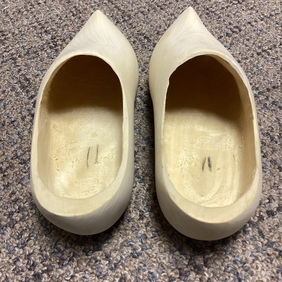 Vintage Kids Wooden Clogs by the Wooden Shoe Factory Holland, Michigan * Kids 11 - Picture 5 of 8